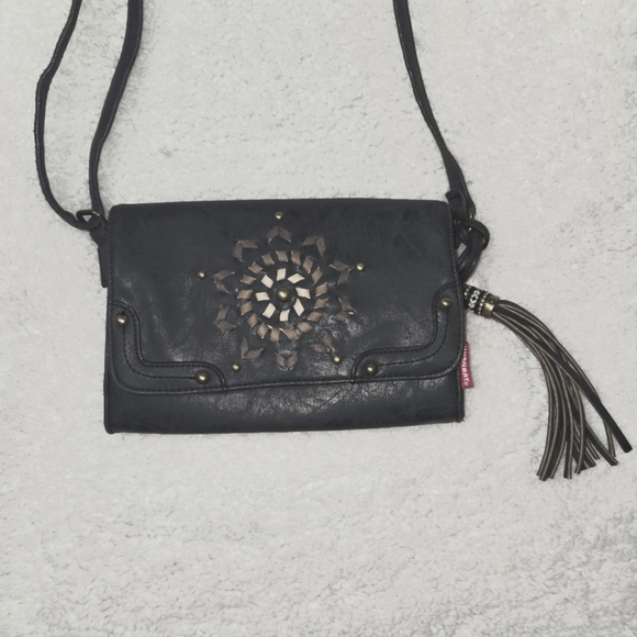 UNIONBAY Transforms 2 Crossbody Clutch OR Wallet W/ Mirror WESTERN TASSELS EUC - Picture 3 of 8